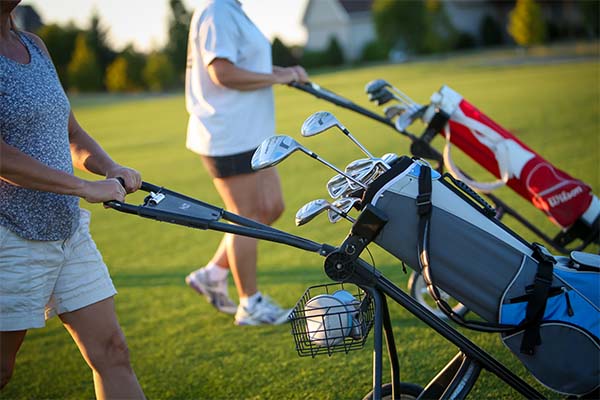 Adult Golf - Grand Forks Park District